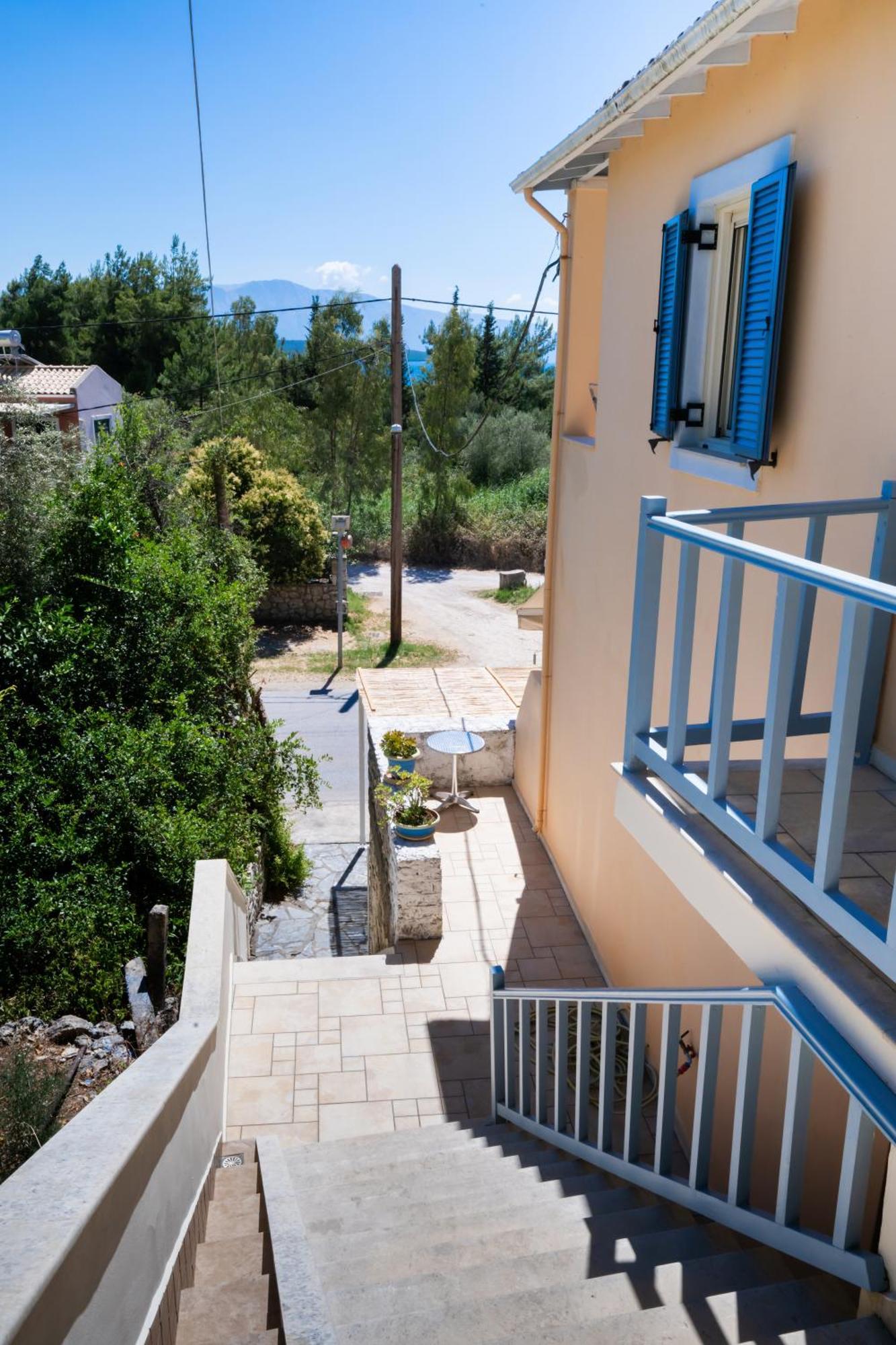 Ionio Hotel Nikiana Exterior photo
