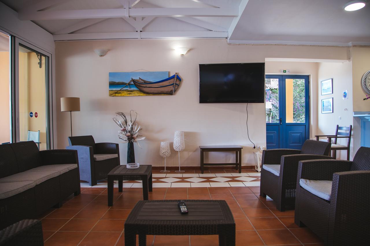 Ionio Hotel Nikiana Exterior photo